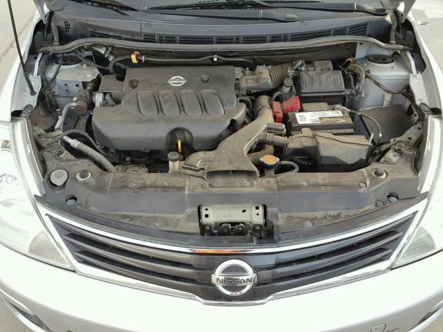 3N1BC1AP1AL366462 - 2010 NISSAN VERSA S SILVER photo 7