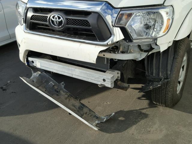 3TMJU4GN0FM187523 - 2015 TOYOTA TACOMA DOU WHITE photo 9