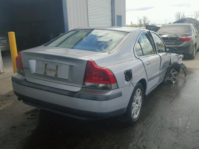 YV1RS61T142397462 - 2004 VOLVO S60 SILVER photo 4