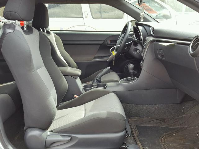 JTKJF5C71E3079413 - 2014 TOYOTA SCION TC 银色 照片 5
