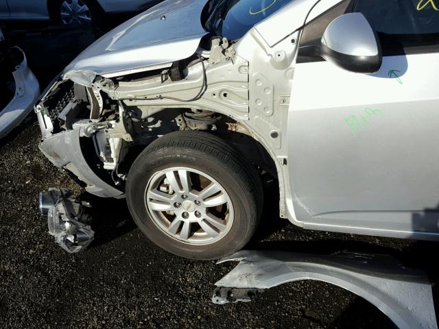 1G1JB5SH5C4141537 - 2012 CHEVROLET SONIC LS 银色 照片 9
