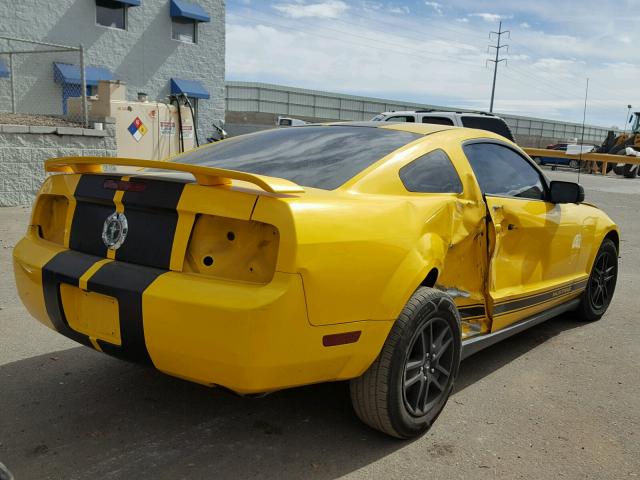 1ZVFT80N965177165 - 2006 FORD MUSTANG YELLOW photo 4