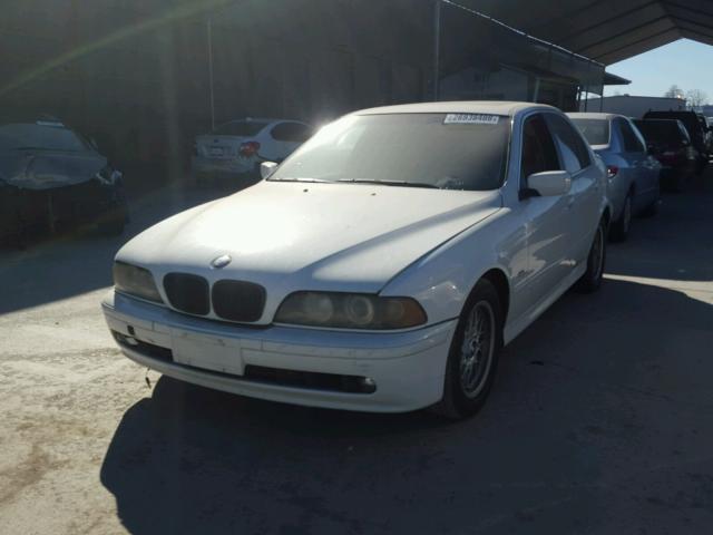 WBADT43492GY40316 - 2002 BMW 525 I AUTO WHITE photo 2