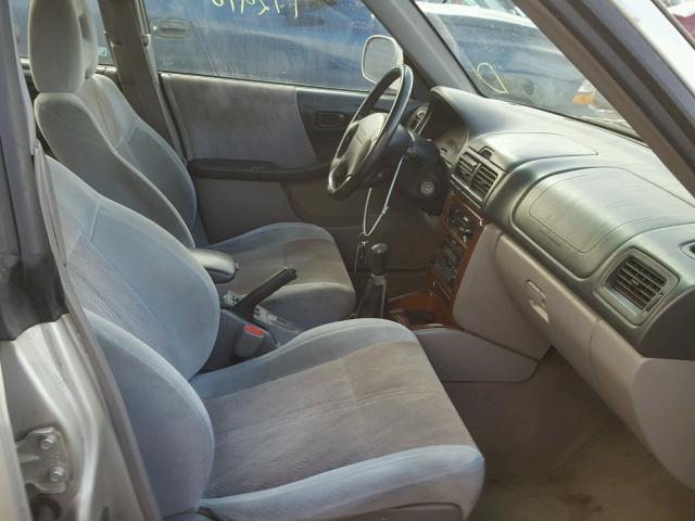 JF1SF65611G724155 - 2001 SUBARU FORESTER S 银色 照片 5