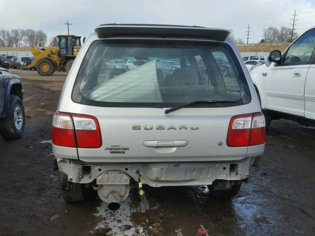 JF1SF65611G724155 - 2001 SUBARU FORESTER S 银色 照片 9