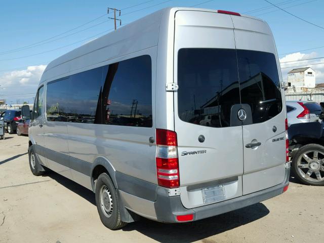 WDZPE8CC9C5641059 - 2012 MERCEDES-BENZ SPRINTER 2 SILVER photo 3