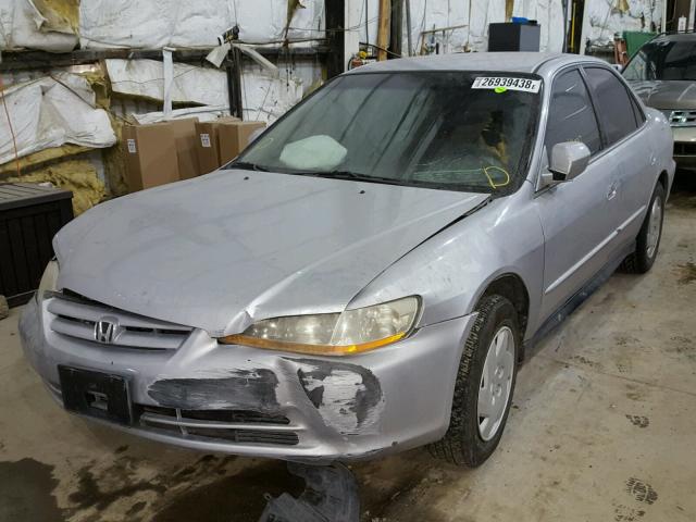 1HGCG16421A051764 - 2001 HONDA ACCORD LX SILVER photo 2