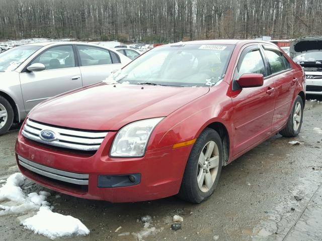 3FAHP07Z27R247135 - 2007 FORD FUSION SE RED photo 2