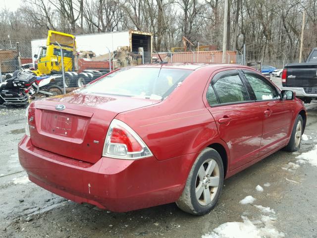 3FAHP07Z27R247135 - 2007 FORD FUSION SE RED photo 4