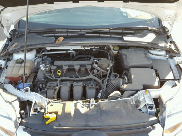 1FADP3F27EL445631 - 2014 FORD FOCUS SE WHITE photo 7