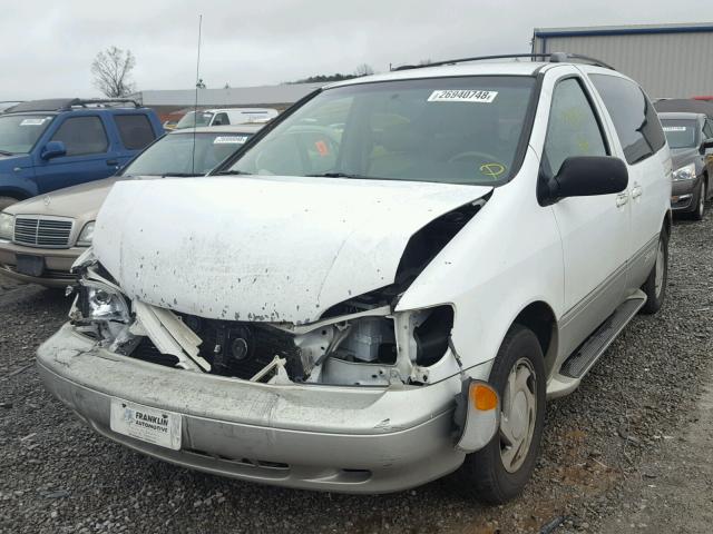 4T3ZF13C0YU249665 - 2000 TOYOTA SIENNA LE WHITE photo 2