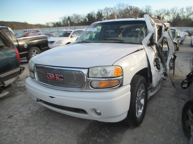 1GKEK63U34J139402 - 2004 GMC YUKON DENA WHITE photo 2