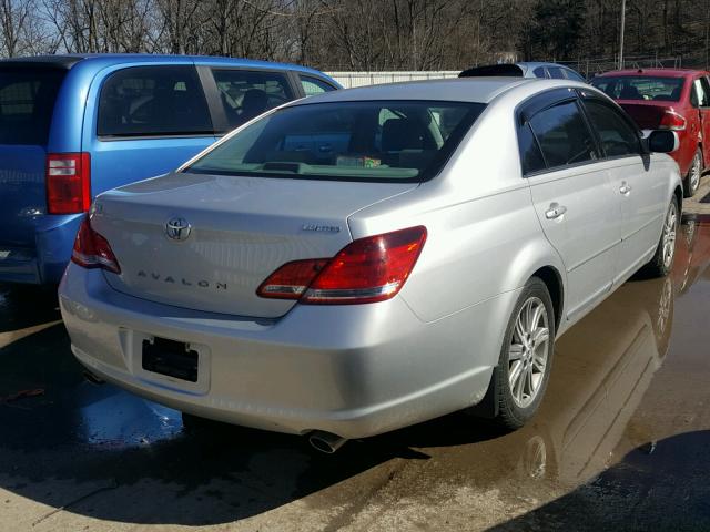 4T1BK36BX5U018689 - 2005 TOYOTA AVALON XL SILVER photo 4