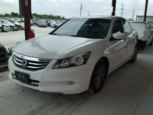 1HGCP3F80CA031157 - 2012 HONDA ACCORD EXL WHITE photo 2