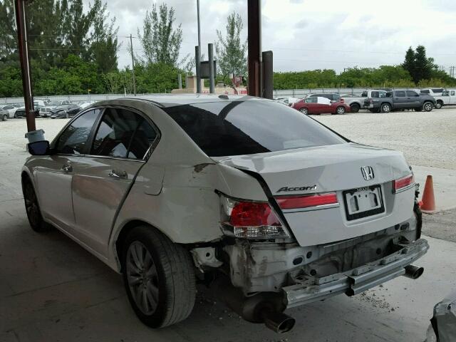 1HGCP3F80CA031157 - 2012 HONDA ACCORD EXL WHITE photo 3