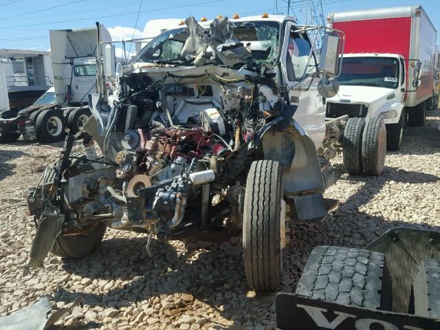 3FRWF75E58V668193 - 2008 FORD F750 SUPER WHITE photo 2