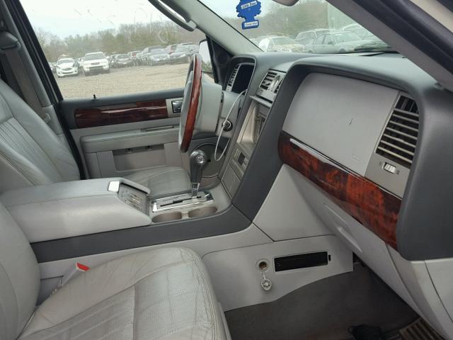 5LMFU28566LJ11355 - 2006 LINCOLN NAVIGATOR WHITE photo 5