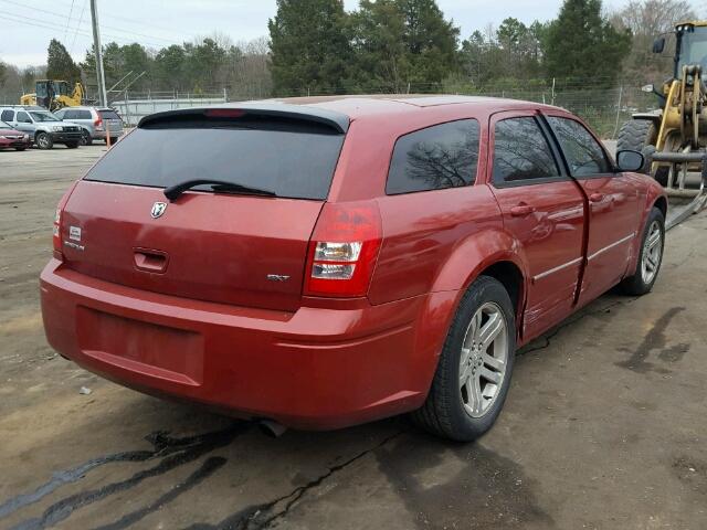 2D8FV47V36H145527 - 2006 DODGE MAGNUM SXT RED photo 4