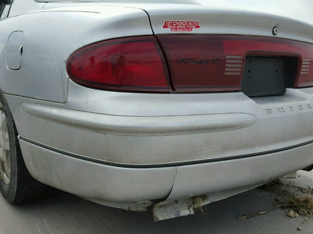 2G4WB52KX41326877 - 2004 BUICK REGAL LS 银色 照片 10