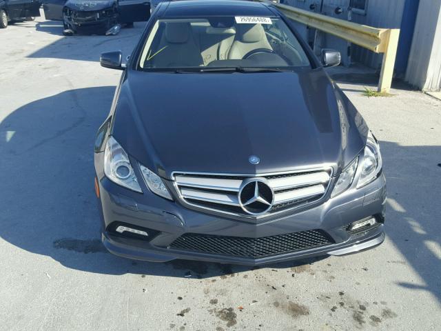 WDDKJ7CB1AF040913 - 2010 MERCEDES-BENZ E 550 GRAY photo 9