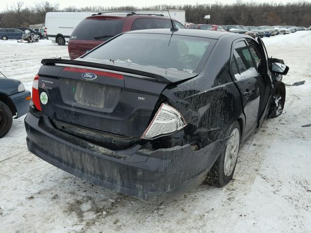 3FAHP0HA6BR297957 - 2011 FORD FUSION SE BLACK photo 4