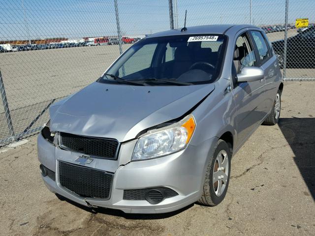 KL1TD66E19B343206 - 2009 CHEVROLET AVEO LS SILVER photo 2