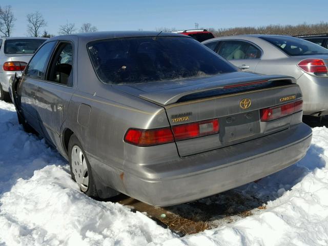 4T1BG22K6WU238592 - 1998 TOYOTA CAMRY CE GRAY photo 3