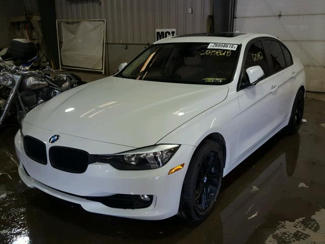 WBA3C3G51ENR25899 - 2014 BMW 320 I WHITE photo 2