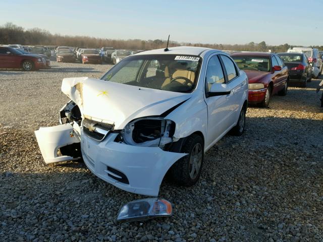 KL1TD5DE6AB125635 - 2010 CHEVROLET AVEO LS WHITE photo 2