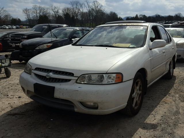 1N4DL01A6YC222574 - 2000 NISSAN ALTIMA XE WHITE photo 2