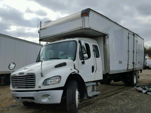 1FVACWDU1ADAS0223 - 2010 FREIGHTLINER M2 106 MED WHITE photo 2