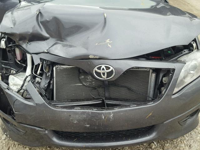 4T1BF3EK0BU663207 - 2011 TOYOTA CAMRY BASE GRAY photo 7