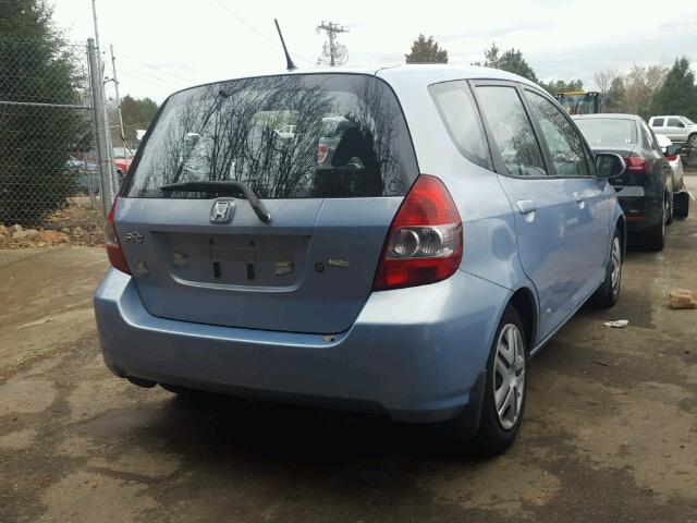 JHMGD38468S019646 - 2008 HONDA FIT BLUE photo 4