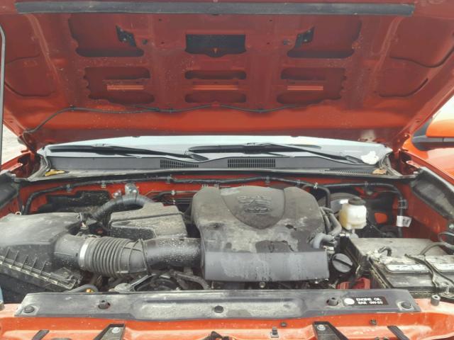 5TFCZ5AN3GX018178 - 2016 TOYOTA TACOMA DOU ORANGE photo 7