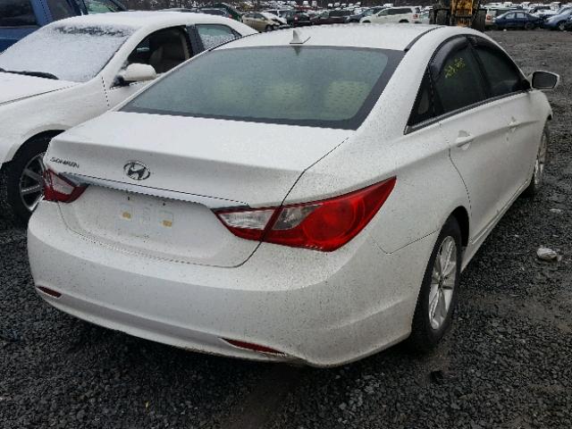 5NPEB4AC7BH005833 - 2011 HYUNDAI SONATA GLS WHITE photo 4