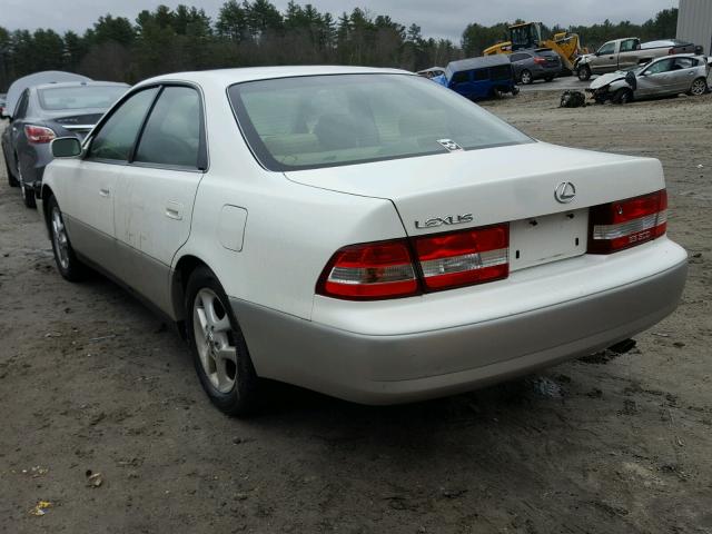 JT8BF28G910341806 - 2001 LEXUS ES 300 WHITE photo 3