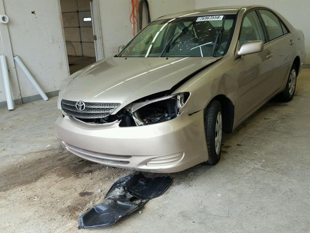 4T1BE32KX4U345301 - 2004 TOYOTA CAMRY LE TAN photo 2