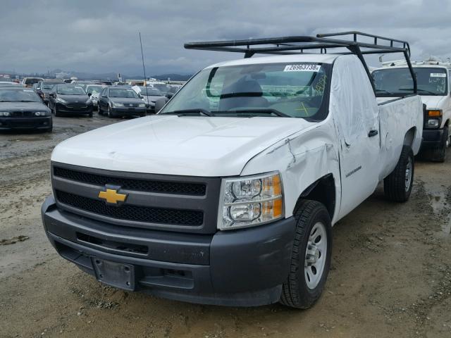 1GCNCPEX9DZ124832 - 2013 CHEVROLET SILVERADO WHITE photo 2