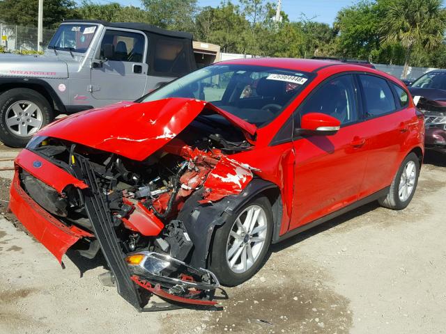 1FADP3K2XFL325409 - 2015 FORD FOCUS SE RED photo 2