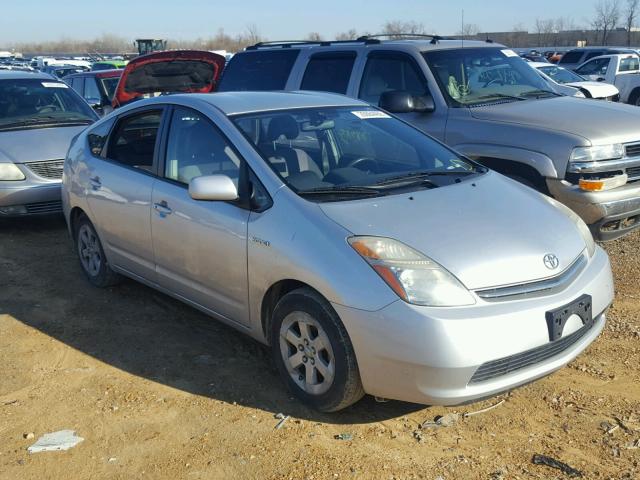 JTDKB20UX77546095 - 2007 TOYOTA PRIUS SILVER photo 1