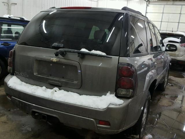 1GNDT13SX72184901 - 2007 CHEVROLET TRAILBLAZE SILVER photo 4