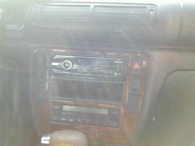 WVWRH63B71P210278 - 2001 VOLKSWAGEN PASSAT GLX 银色 照片 9