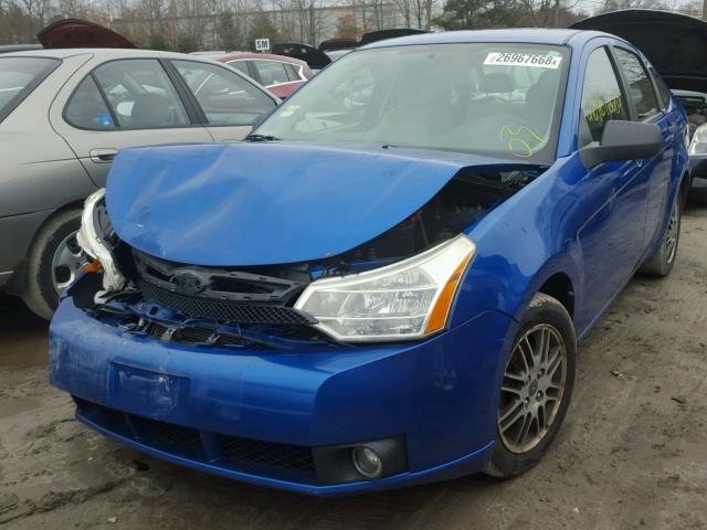 1FAHP3FN2AW152840 - 2010 FORD FOCUS SE BLUE photo 2