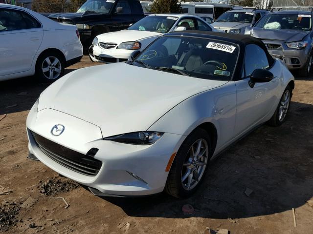 JM1NDAB76H0122626 - 2017 MAZDA MX-5 MIATA SILVER photo 2