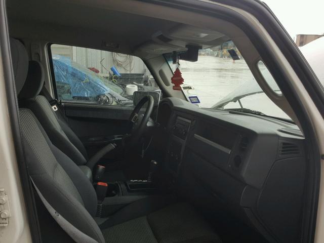 1J8HH48K18C179323 - 2008 JEEP COMMANDER 白色 照片 5