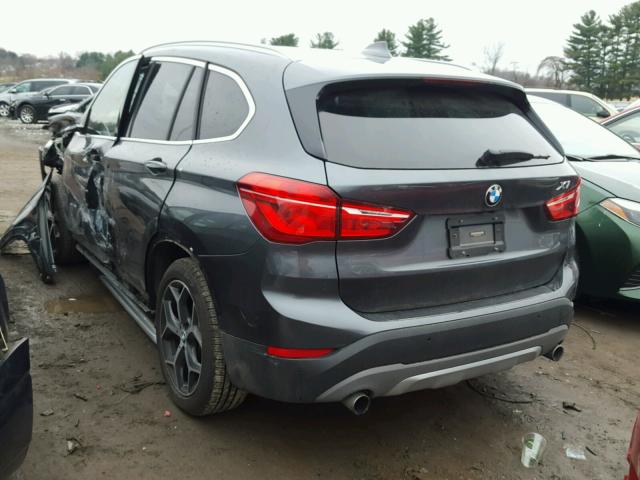 WBXHT3C32G5E51998 - 2016 BMW X1 XDRIVE2 Grau Foto 3