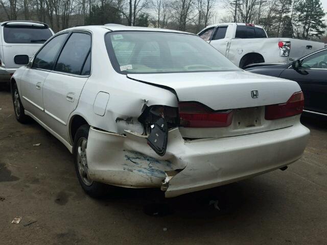 1HGCG5664YA068200 - 2000 HONDA ACCORD EX WHITE photo 3