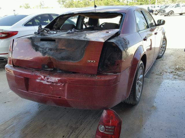 2C3KA43R28H283343 - 2008 CHRYSLER 300 LX RED photo 4