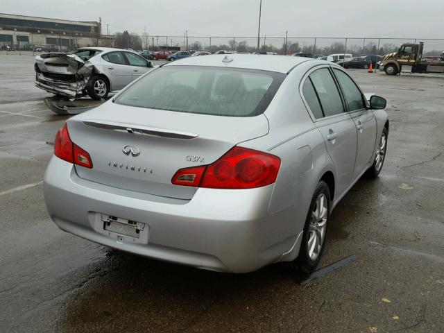 JNKCV61F39M053977 - 2009 INFINITI G37 SILVER photo 4