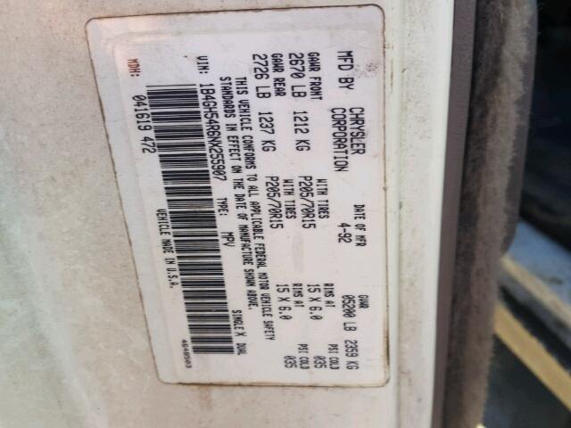 1B4GH54R6NX255907 - 1992 DODGE GRAND CARA WHITE photo 10